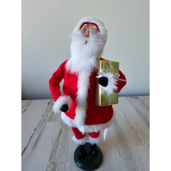 Byers choice Santa present 2023 new - Picture 1 of 9